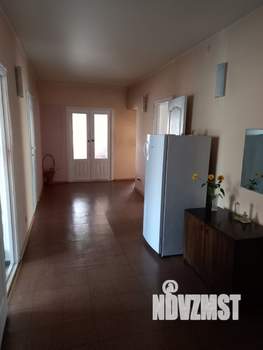 Дом 260м², 2-этажный, участок 10 сот.  