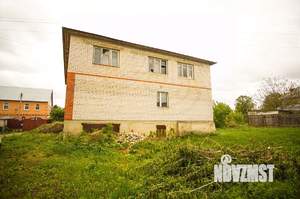 Таунхаус 560м², 2-этажный, участок 11 сот.  
