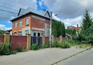 Дом 276м², 3-этажный, участок 10 сот.  
