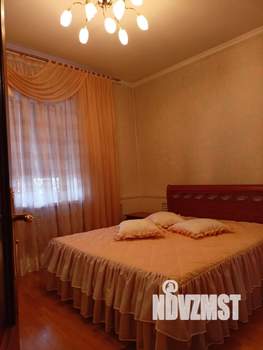 Дом 480м², 3-этажный, участок 6 сот.  
