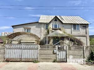 Дом 214м², 2-этажный, участок 6 сот.  