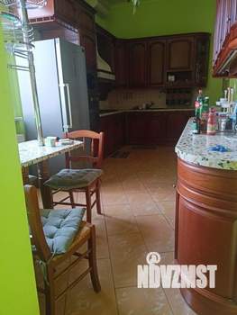 Дом 325м², 2-этажный, участок 8 сот.  