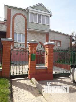 Дом 300м², 2-этажный, участок 15 сот.  