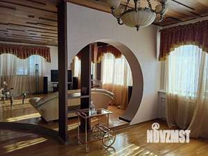 Дом 480м², 3-этажный, участок 6 сот.  