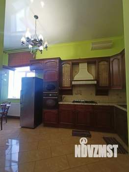 Дом 325м², 2-этажный, участок 8 сот.  