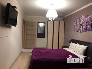 1-к квартира, посуточно, 47м2, 1/1 этаж