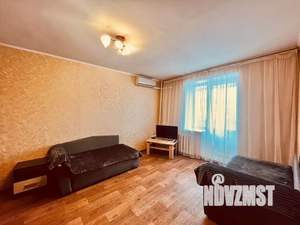 1-к квартира, посуточно, 38м2, 3/5 этаж