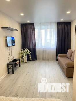 1-к квартира, посуточно, 36м2, 1/10 этаж