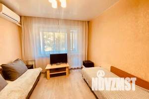 2-к квартира, посуточно, 40м2, 3/5 этаж