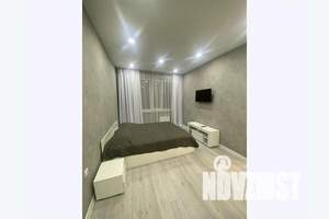 1-к квартира, посуточно, 38м2, 9/16 этаж