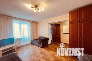 1-к квартира, посуточно, 38м2, 3/5 этаж