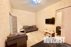 1-к квартира, посуточно, 42м2, 1/10 этаж