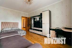 1-к квартира, посуточно, 43м2, 7/10 этаж