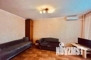 1-к квартира, посуточно, 38м2, 3/5 этаж