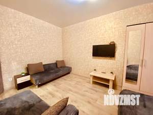 1-к квартира, посуточно, 42м2, 1/10 этаж