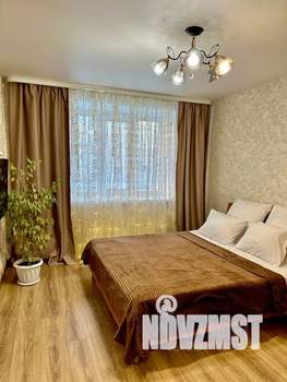 1-к квартира, посуточно, 38м2, 2/10 этаж