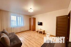 1-к квартира, посуточно, 40м2, 7/16 этаж
