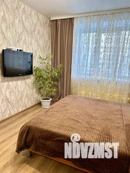 1-к квартира, посуточно, 38м2, 2/10 этаж
