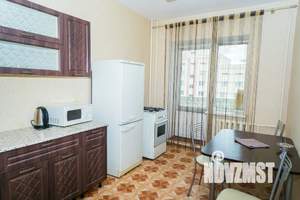 1-к квартира, посуточно, 46м2, 7/10 этаж