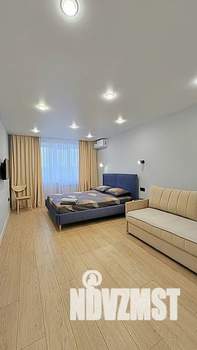 1-к квартира, посуточно, 42м2, 7/10 этаж