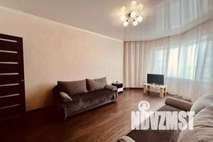 1-к квартира, посуточно, 40м2, 7/9 этаж