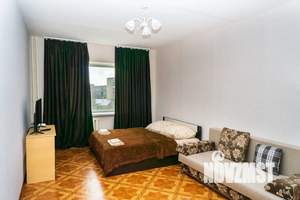 1-к квартира, посуточно, 46м2, 7/10 этаж