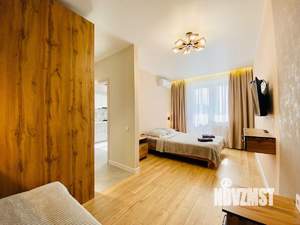 1-к квартира, посуточно, 40м2, 1/1 этаж
