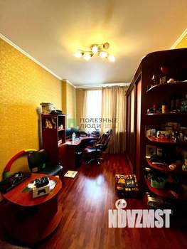 4-к квартира, вторичка, 100м2, 2/4 этаж