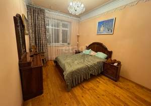 4-к квартира, вторичка, 102м2, 2/5 этаж