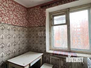 4-к квартира, вторичка, 61м2, 5/5 этаж