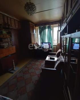 4-к квартира, вторичка, 61м2, 5/5 этаж