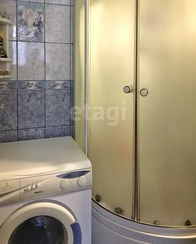 2-к квартира, вторичка, 43м2, 1/5 этаж