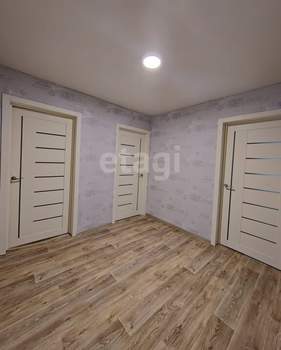 3-к квартира, вторичка, 65м2, 1/10 этаж