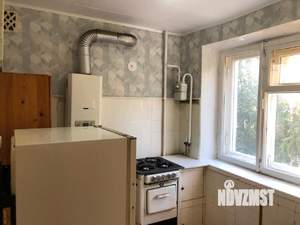 2-к квартира, вторичка, 42м2, 3/5 этаж