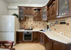 3-к квартира, вторичка, 77м2, 2/4 этаж