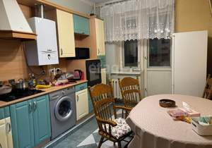 4-к квартира, вторичка, 102м2, 2/5 этаж