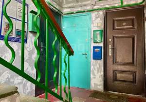 2-к квартира, вторичка, 43м2, 1/4 этаж