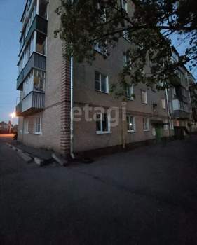 4-к квартира, вторичка, 61м2, 5/5 этаж