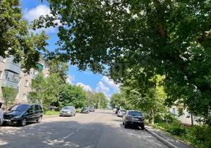 2-к квартира, вторичка, 43м2, 1/4 этаж