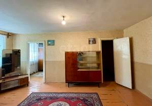 2-к квартира, вторичка, 43м2, 1/4 этаж