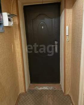 2-к квартира, вторичка, 43м2, 1/4 этаж