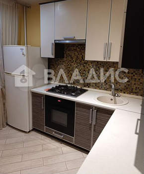 3-к квартира, вторичка, 65м2, 4/10 этаж