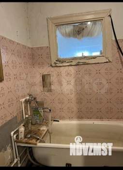 3-к квартира, вторичка, 57м2, 1/4 этаж