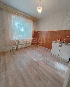 3-к квартира, вторичка, 65м2, 1/10 этаж