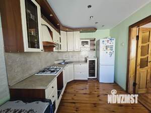 4-к квартира, вторичка, 99м2, 2/4 этаж