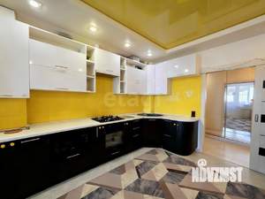 2-к квартира, вторичка, 63м2, 9/9 этаж