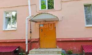 2-к квартира, вторичка, 42м2, 1/4 этаж