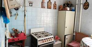 2-к квартира, вторичка, 42м2, 1/4 этаж