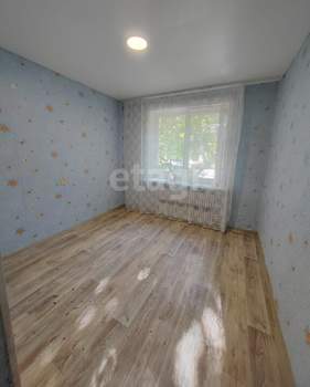 3-к квартира, вторичка, 65м2, 1/10 этаж
