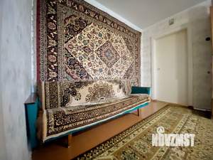 4-к квартира, вторичка, 61м2, 3/5 этаж